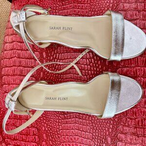 Sarah Flint Classic Gold Sandal - Size 39.5 (9.5) EUC